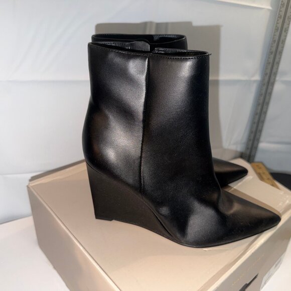 Marc Fisher Wendel2 Black Wedge Ankle Boots Pointed Toe Size 8.5 - Picture 3 of 8